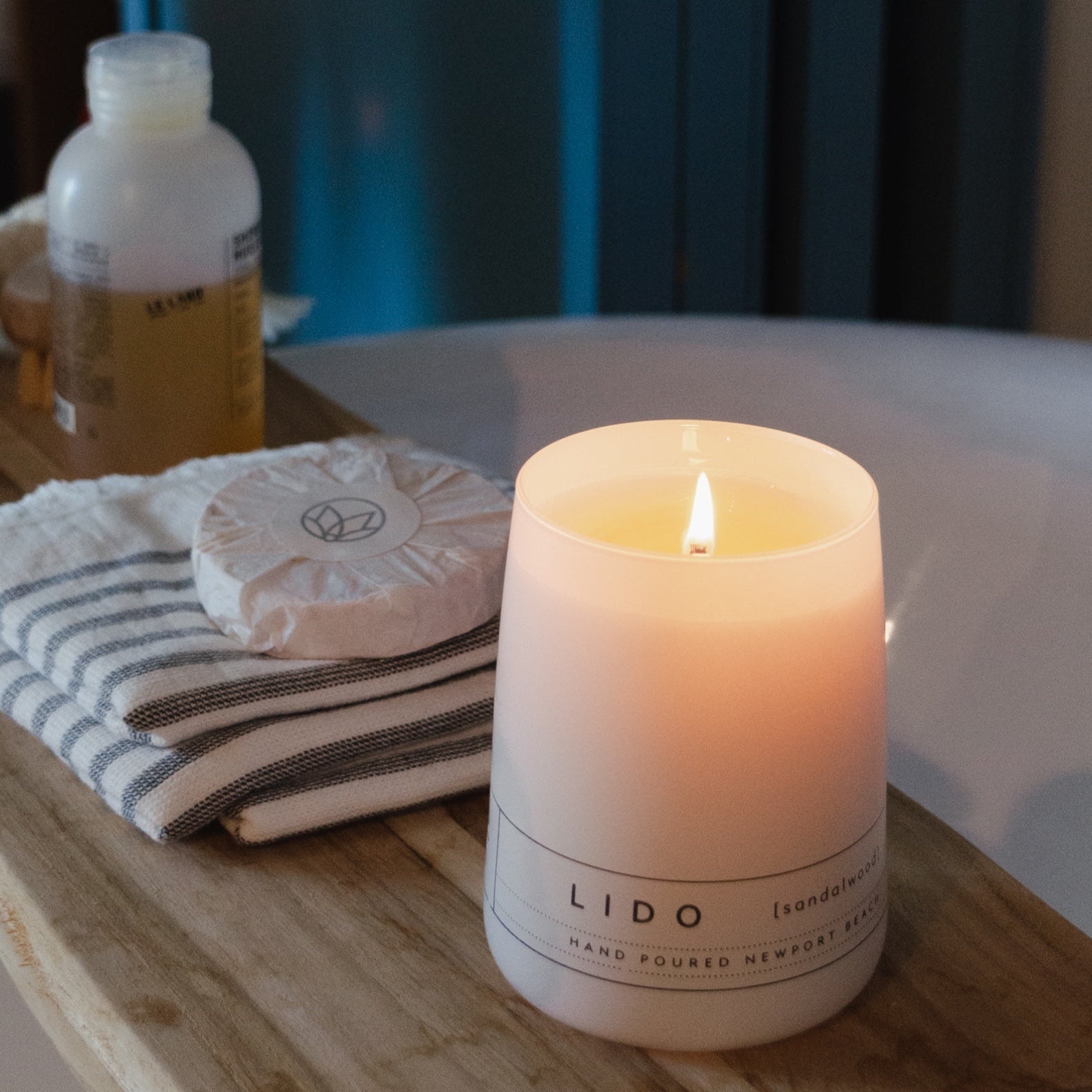 Lido Sandalwood Newport Beach candle gift