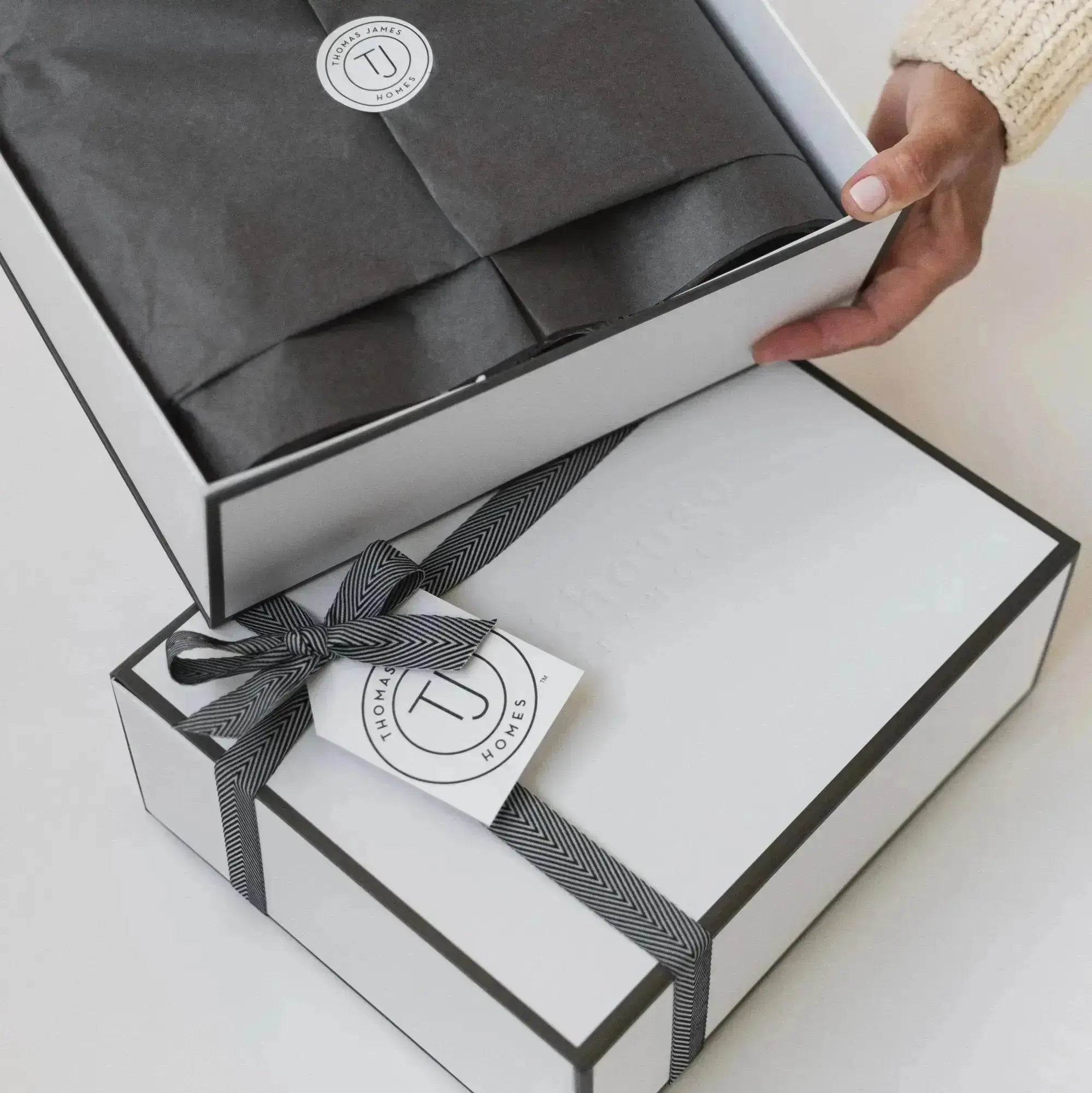 DOUBLE HURRICANE GIFT BOX-CORPORATE backhouse fragrances
